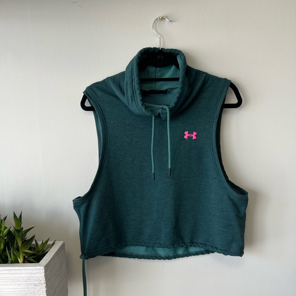 Large Women's UA Featherweight Fleece Sleeveless Funnel Neck